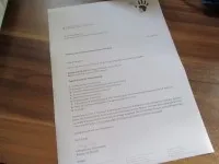 Ein Vereinsdokument auf dem Schreibtisch